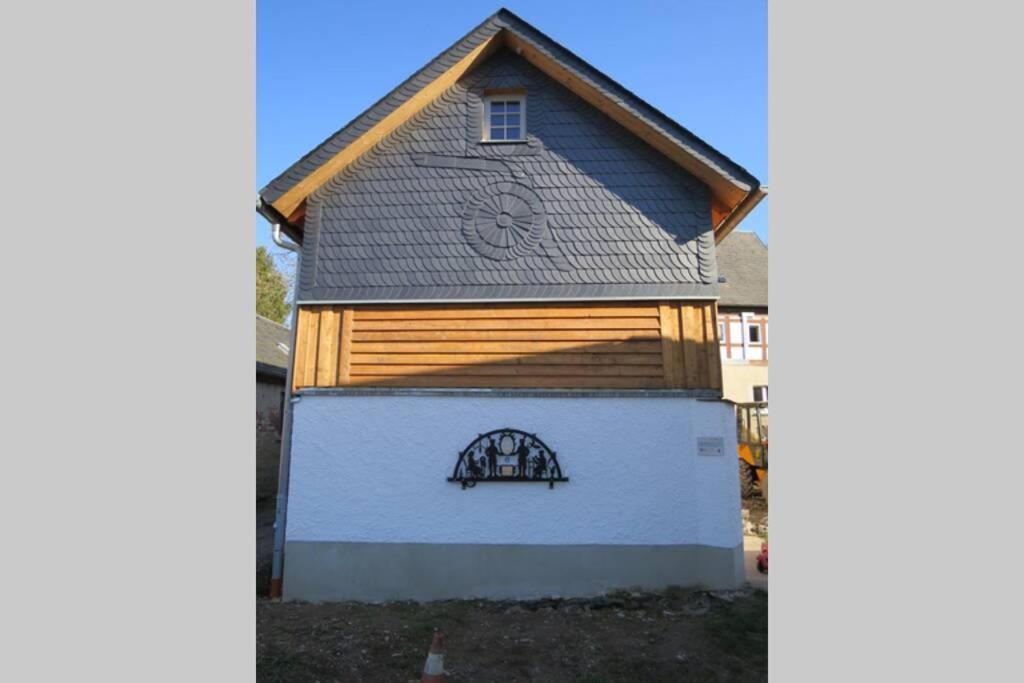 Mothsgut - Moderne Ferienwohnung Auf Dem Bauernhof Im Erzgebirge Oelsnitz  Экстерьер фото