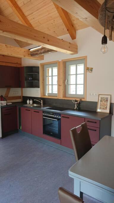 Mothsgut - Moderne Ferienwohnung Auf Dem Bauernhof Im Erzgebirge Oelsnitz  Экстерьер фото